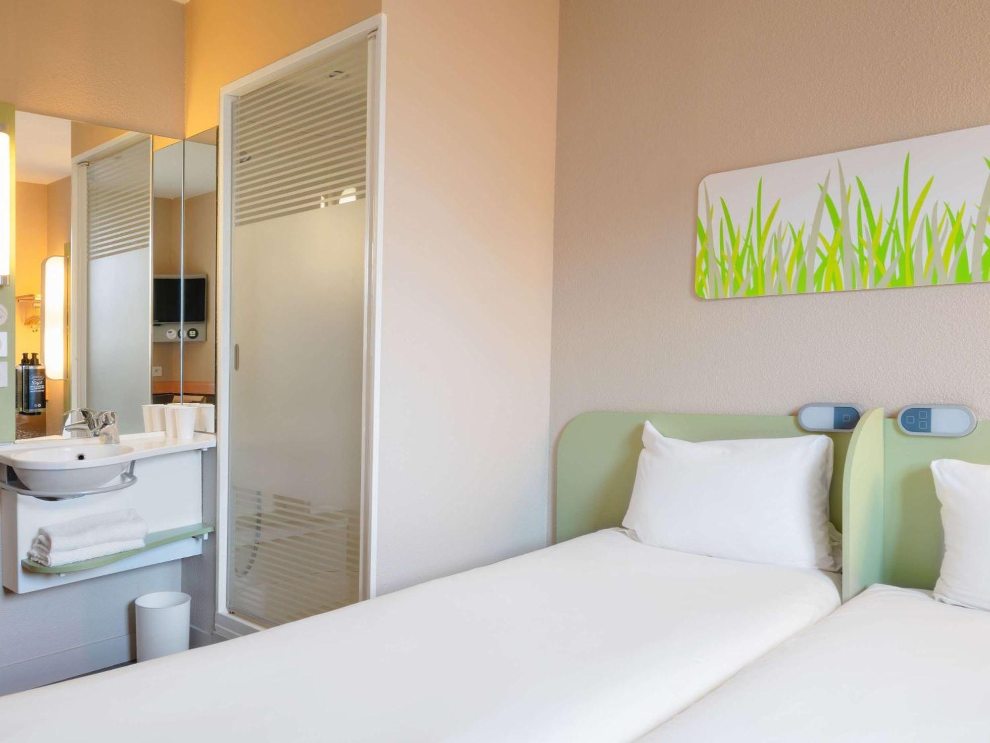 Ibis Budget Manosque Cadarache Exterior photo