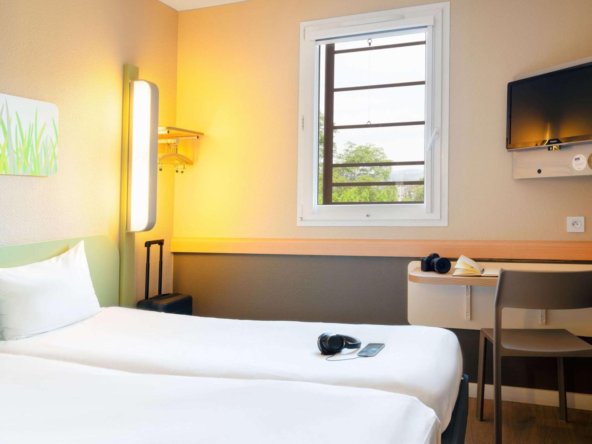 Ibis Budget Manosque Cadarache Exterior photo